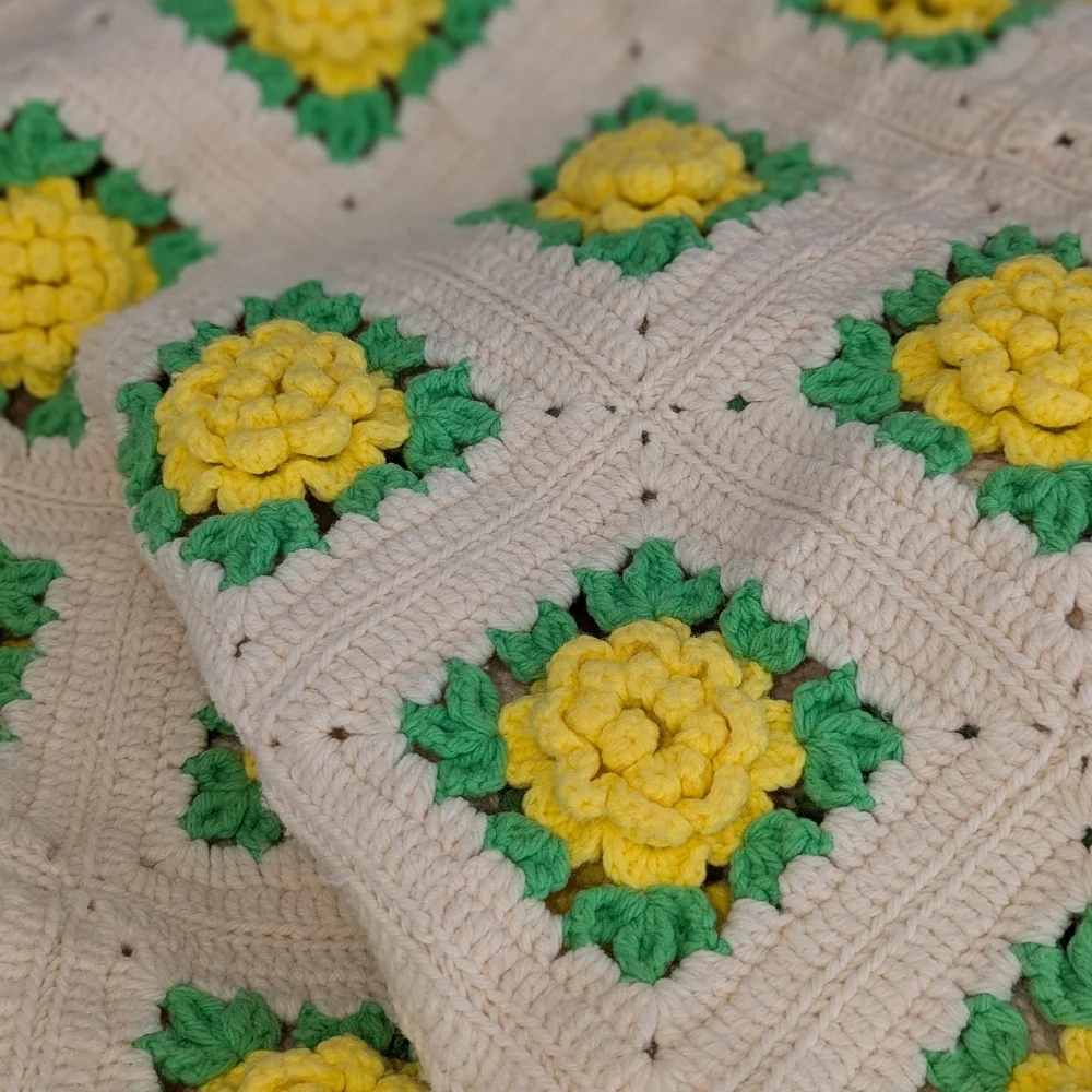 Vintage Handmade Blanket, Yellow Crochet Daffodil Granny Square Blanket, Throw - Picture 4 of 12